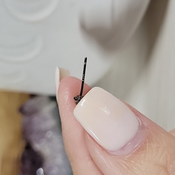 Little Devil Color Shift Stud Earrings, S925 posts - Picture 7 of 8